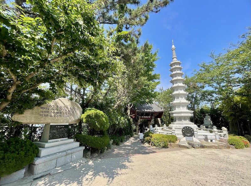 Haedong Yonggungsa Temple