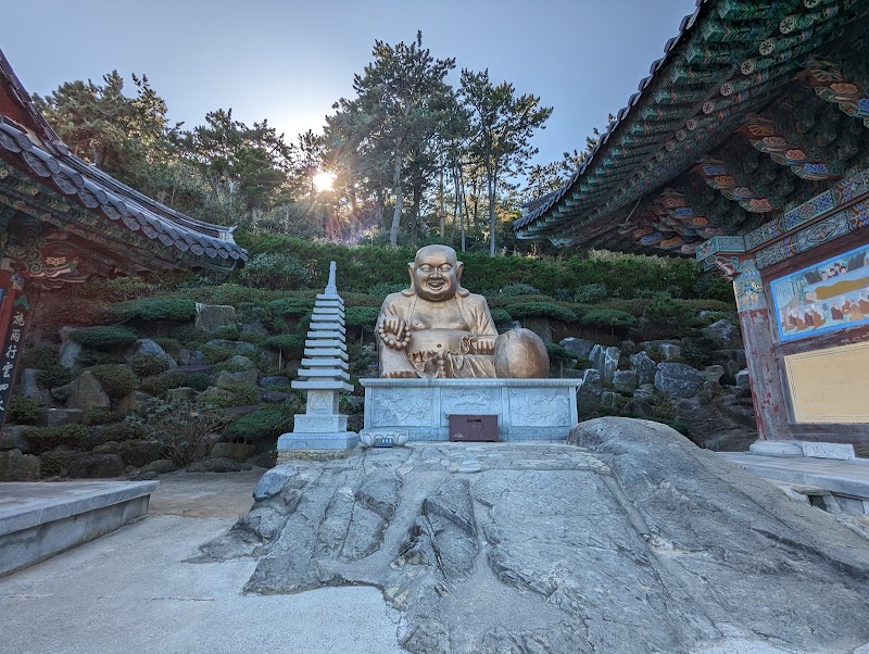 Haedong Yonggungsa Temple