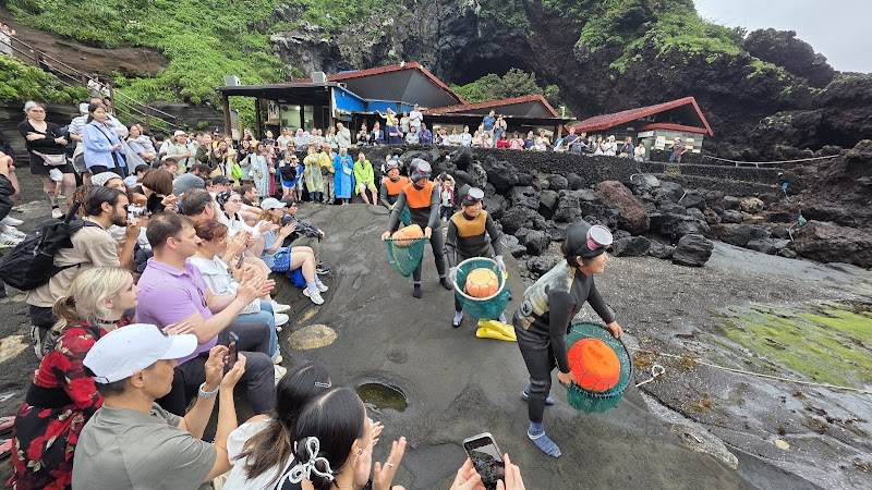 Haenyeo (Women Diver) Seafood