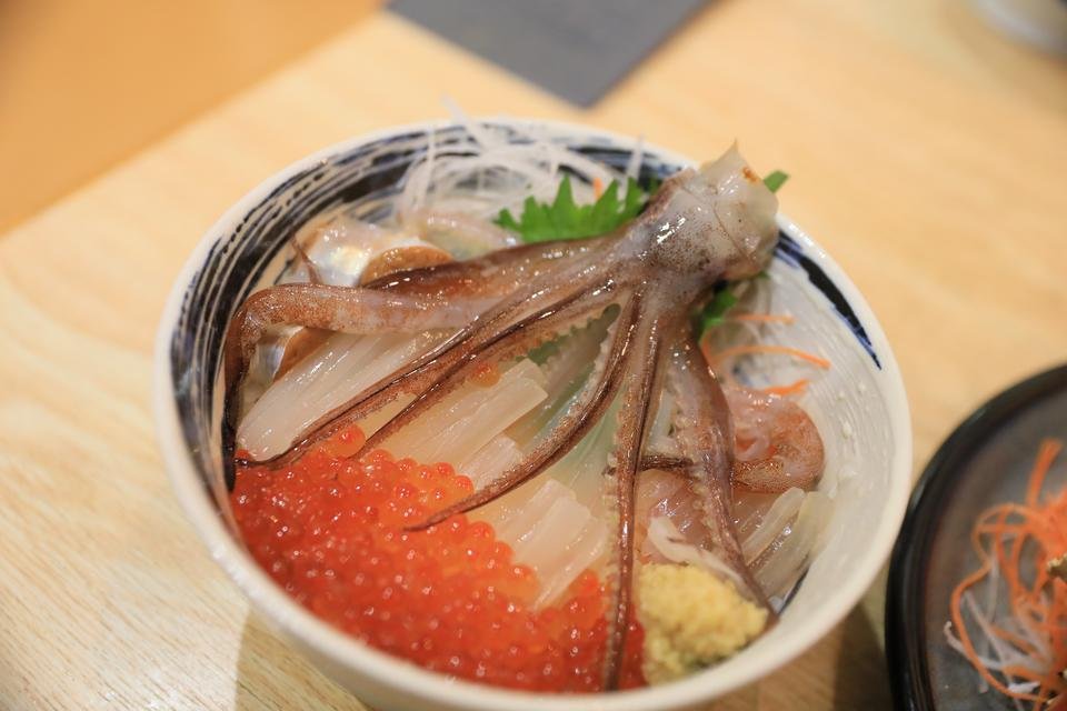 Hakodate Asaichi Squid Ikizukuri