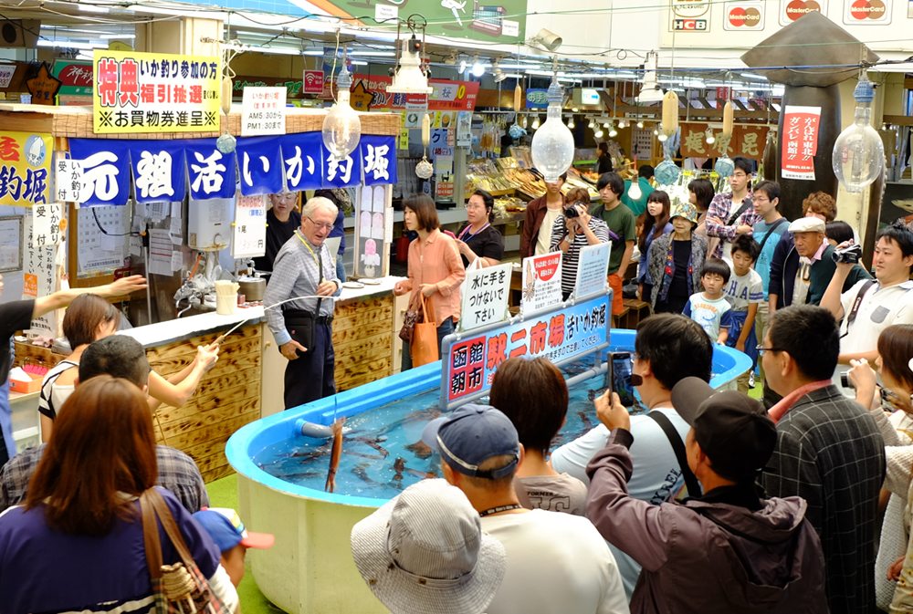 Hakodate Asaichi Squid Ikizukuri
