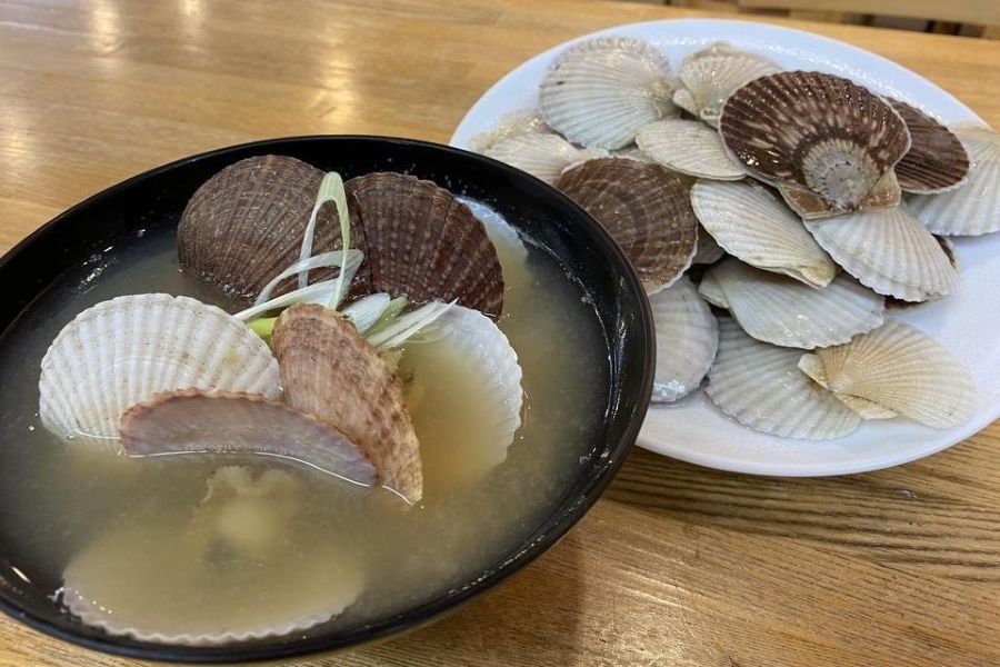 Hakodate Scallop Fishing Experience