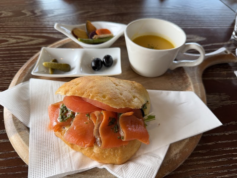 Hakone Bakery & Table