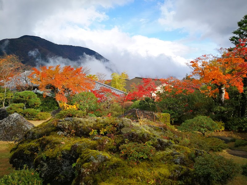 Hakone Museum of Art