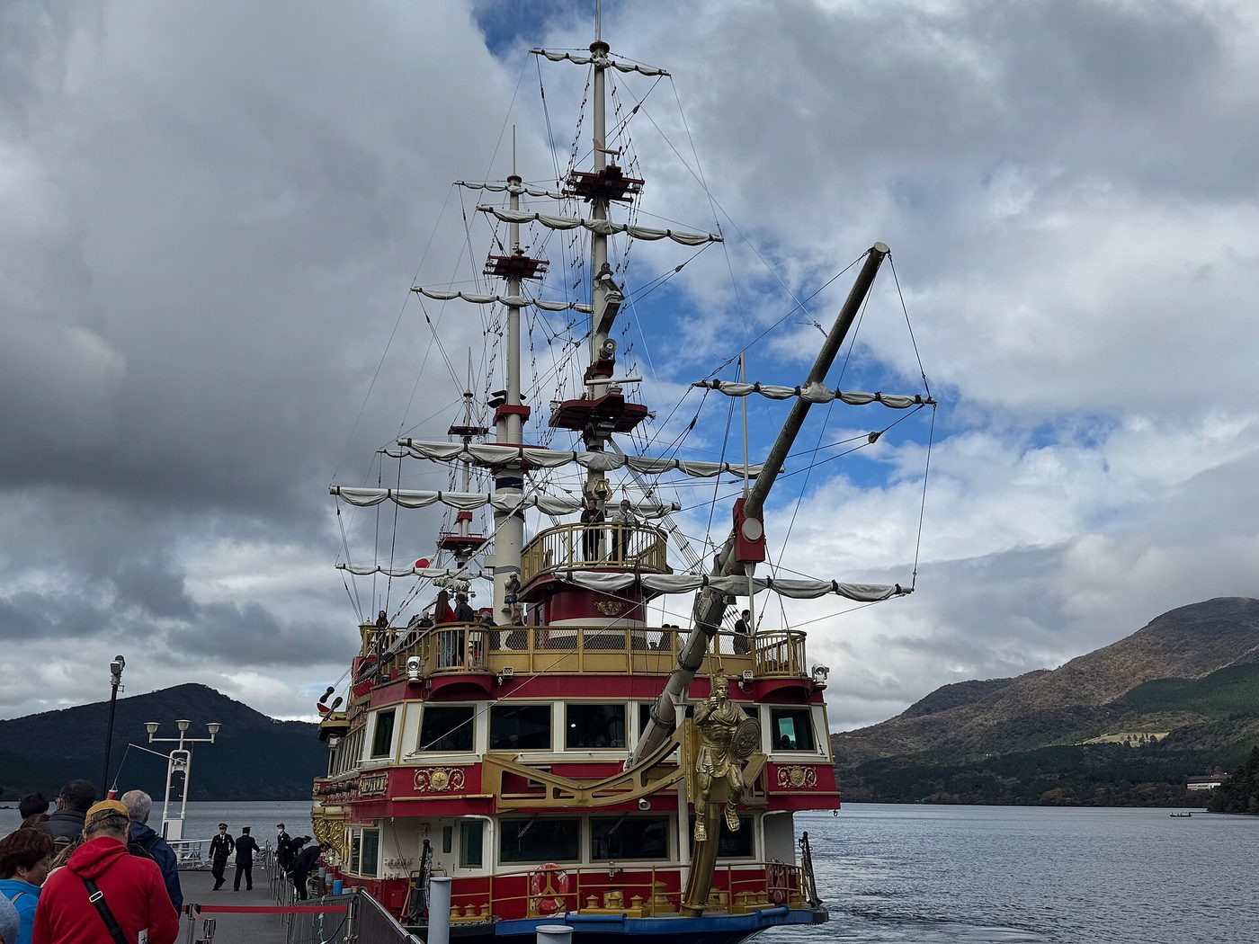 Hakone Pirate Ship Cruise