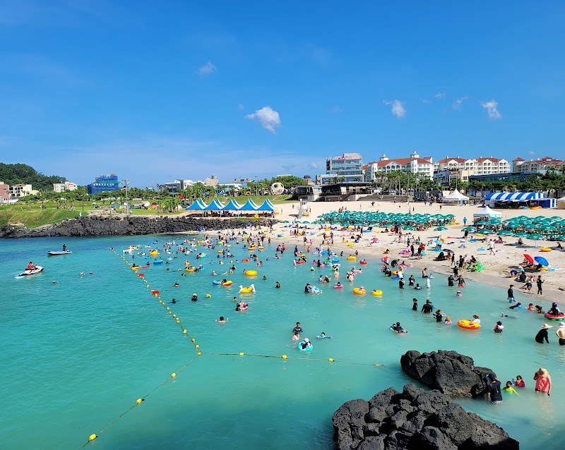 Hamdeok Beach (Seoubong)
