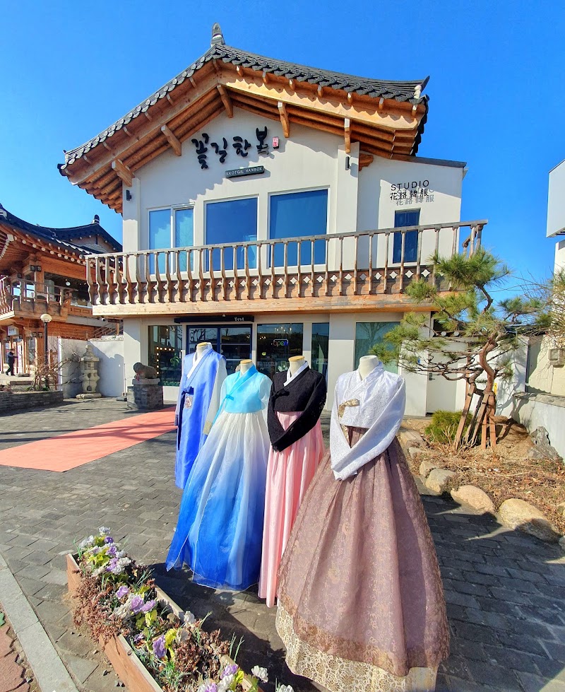 Hanbok Rental & Photo Tour