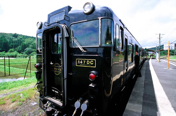 Hayato no Kaze Train