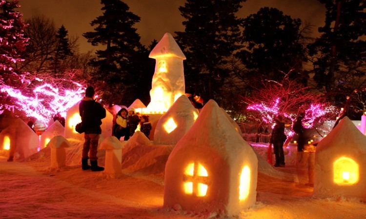 Hirosaki Castle Snow Lantern Festival