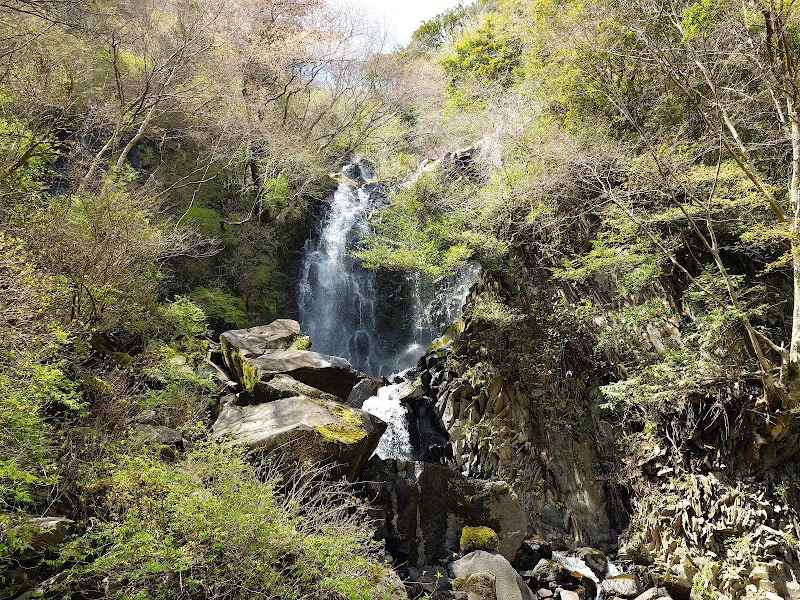 Hiryu Falls Trail