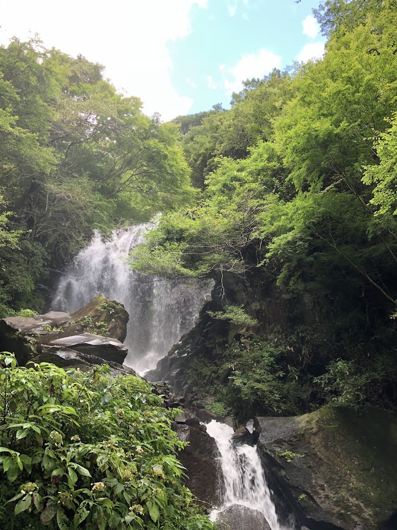 Hiryu Falls Trail