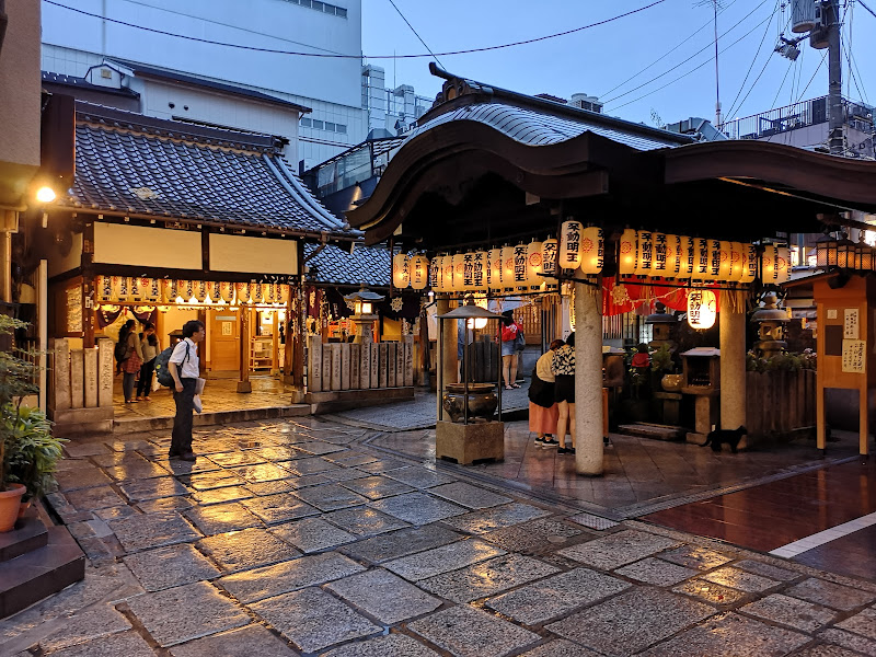 Hozenji Yokocho