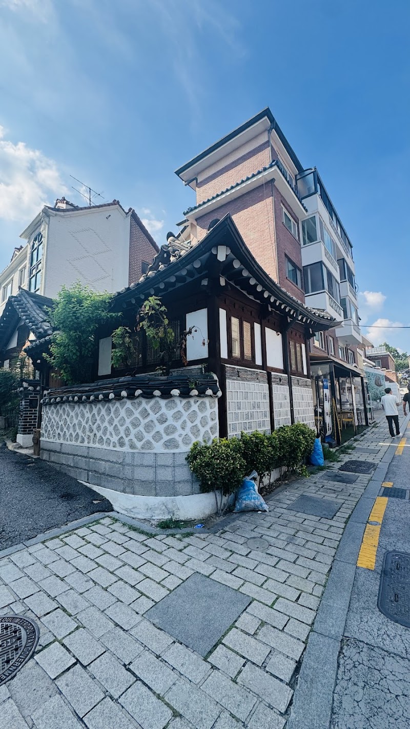 Ikseon-dong Hanok Village
