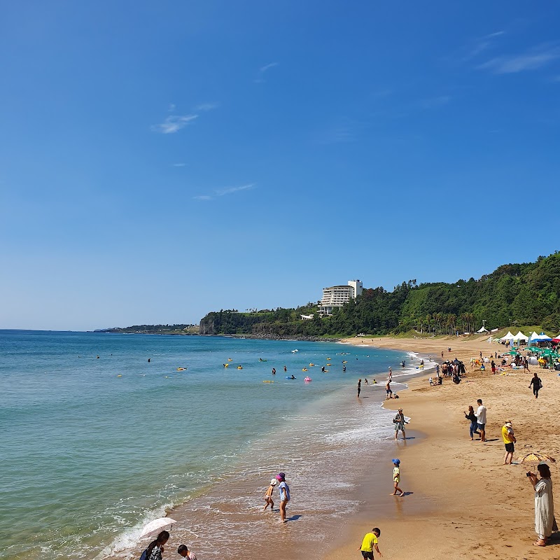 Jungmun Saekdal Beach