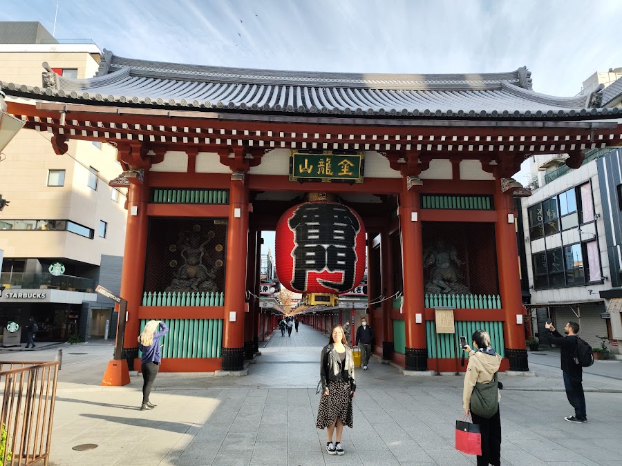 Kaminarimon at Night