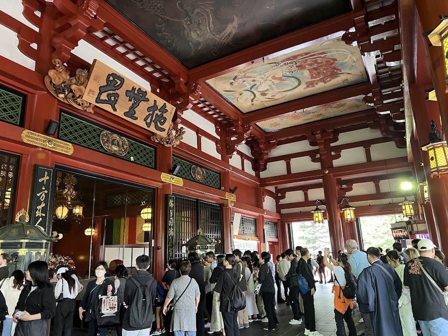 Kaminarimon at Night