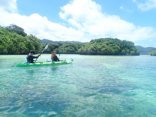 Kayak and SUP at Kabira Bay