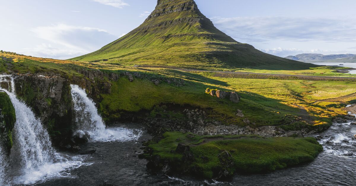 Kirkjufell Mountain