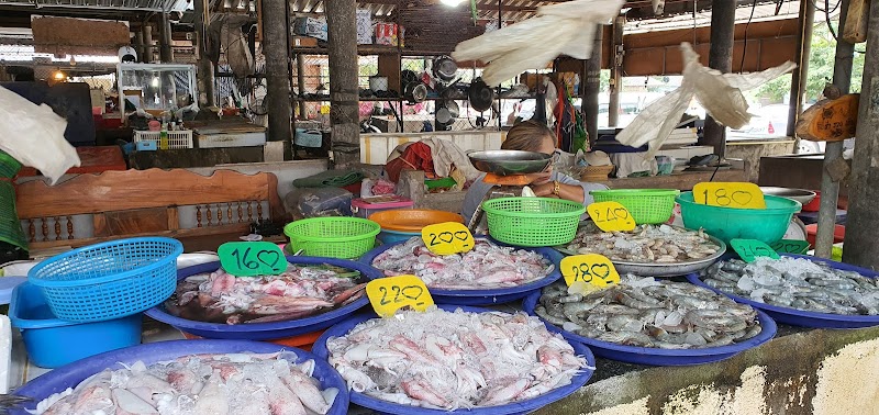 Laem Din Night Market