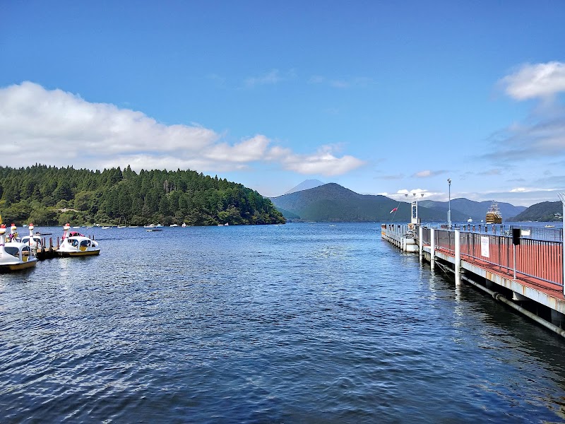 Lake Ashi Pirate Ship Cruise