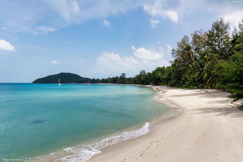 Lipa Noi Beach