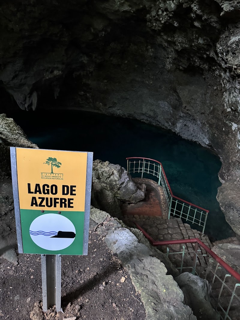 Los Tres Ojos