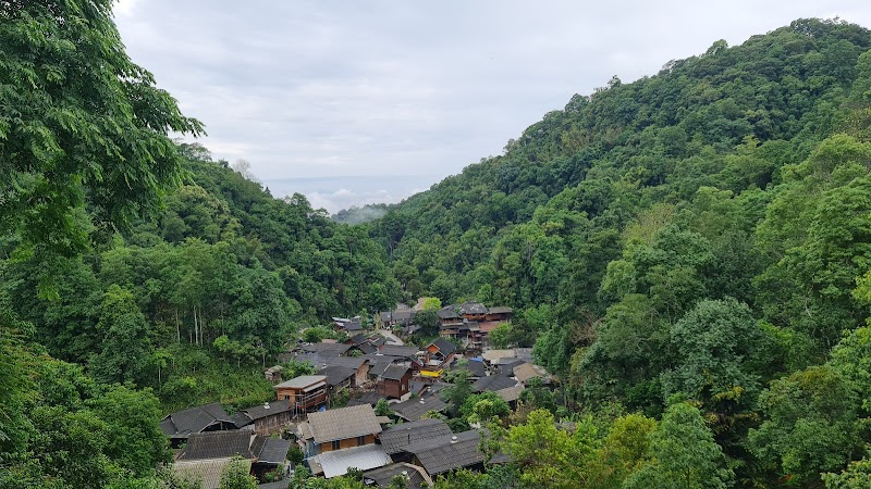 Mae Kampong Village