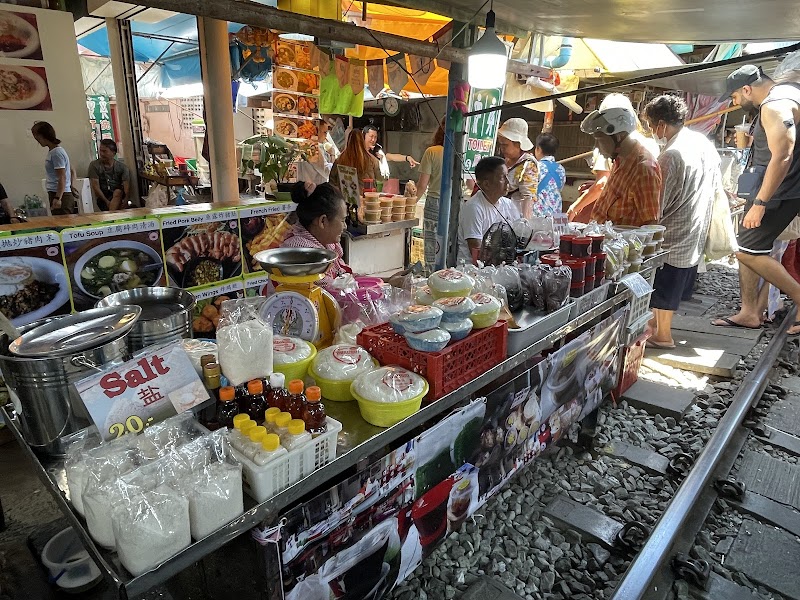 Maeklong Railway Market