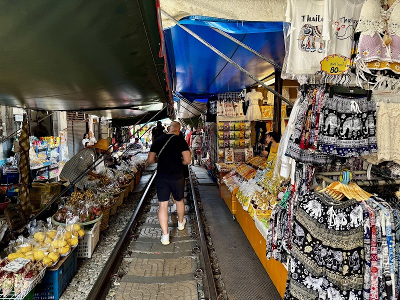 Maeklong Railway Market