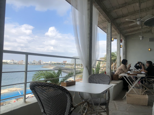Mihama Seaside Dining