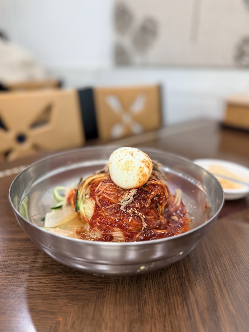 Milmyeon (Cold Wheat Noodles)