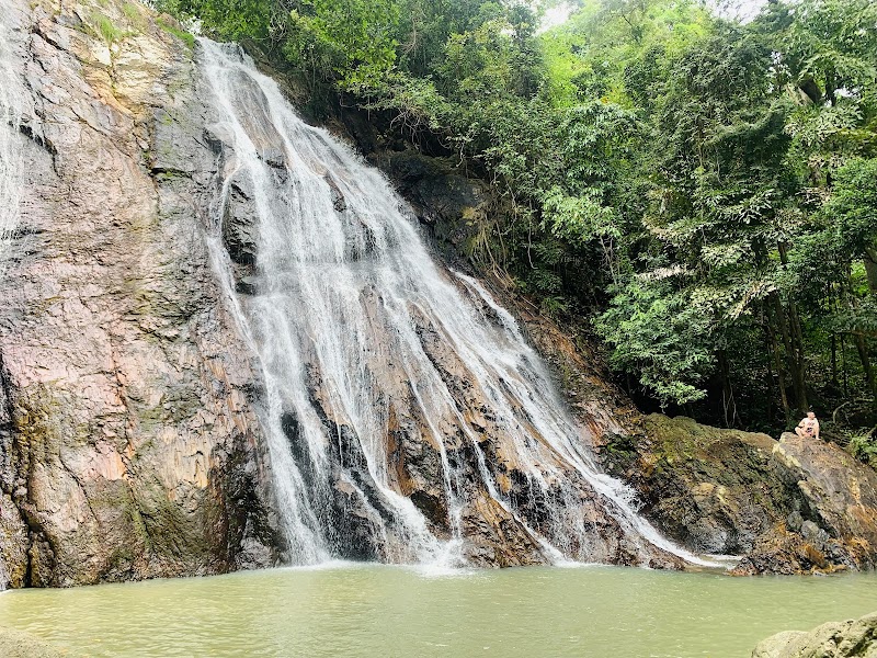 Na Muang Waterfall