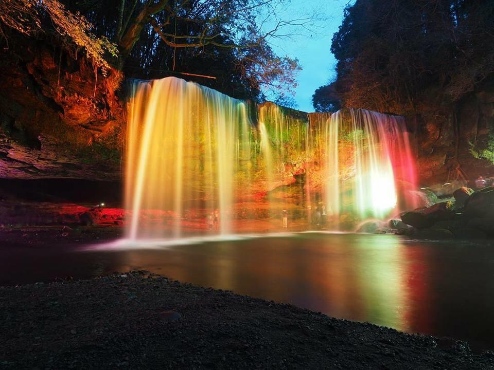 Nabegataki Falls