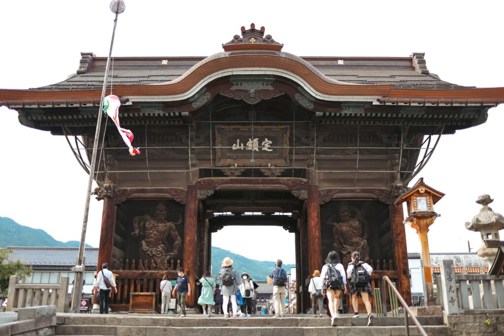 Nagano Zenkoji Gokaicho