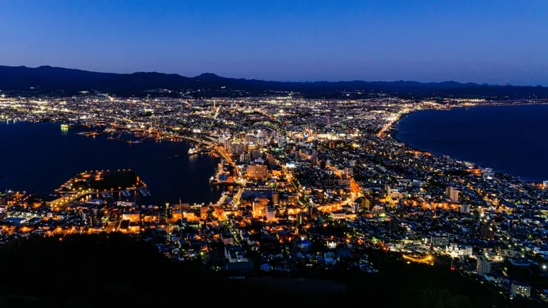 Nishi Hatoba (West Wharf)