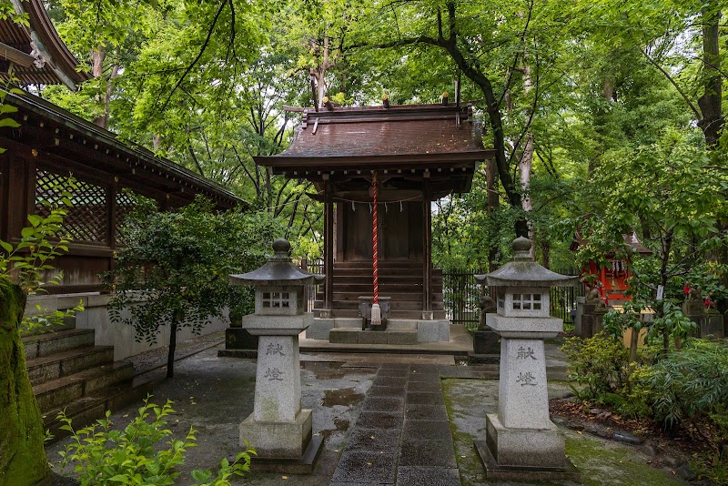 Nishi-Shinjuku Juniso Kumano Shrine
