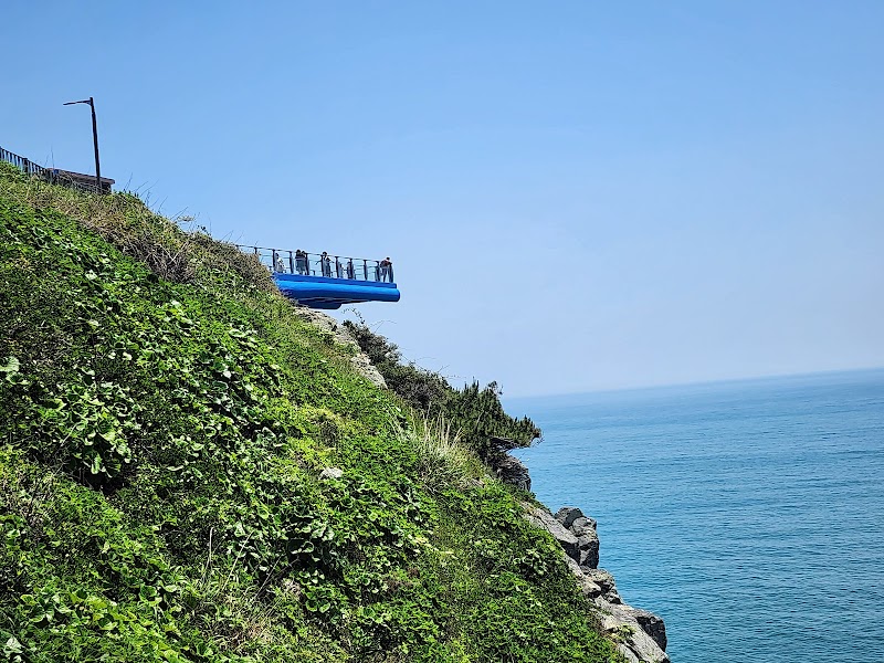 Oryukdo Skywalk