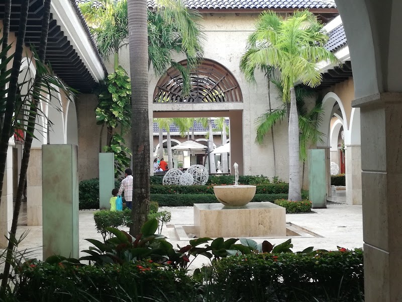 Palma Real Shopping Village