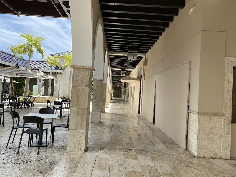 Palma Real Shopping Village