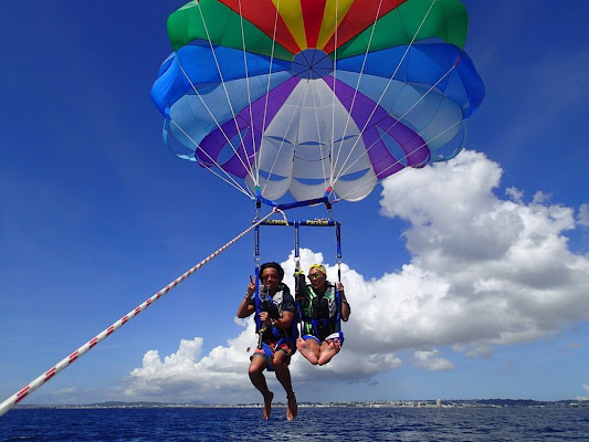 Parasailing Onna Village