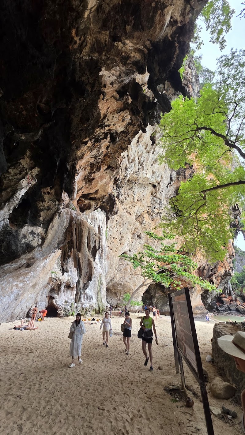 Phra Nang Cave Beach