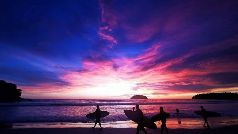 Phuket Surfing
