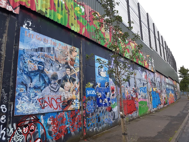Political Murals & Peace Walls