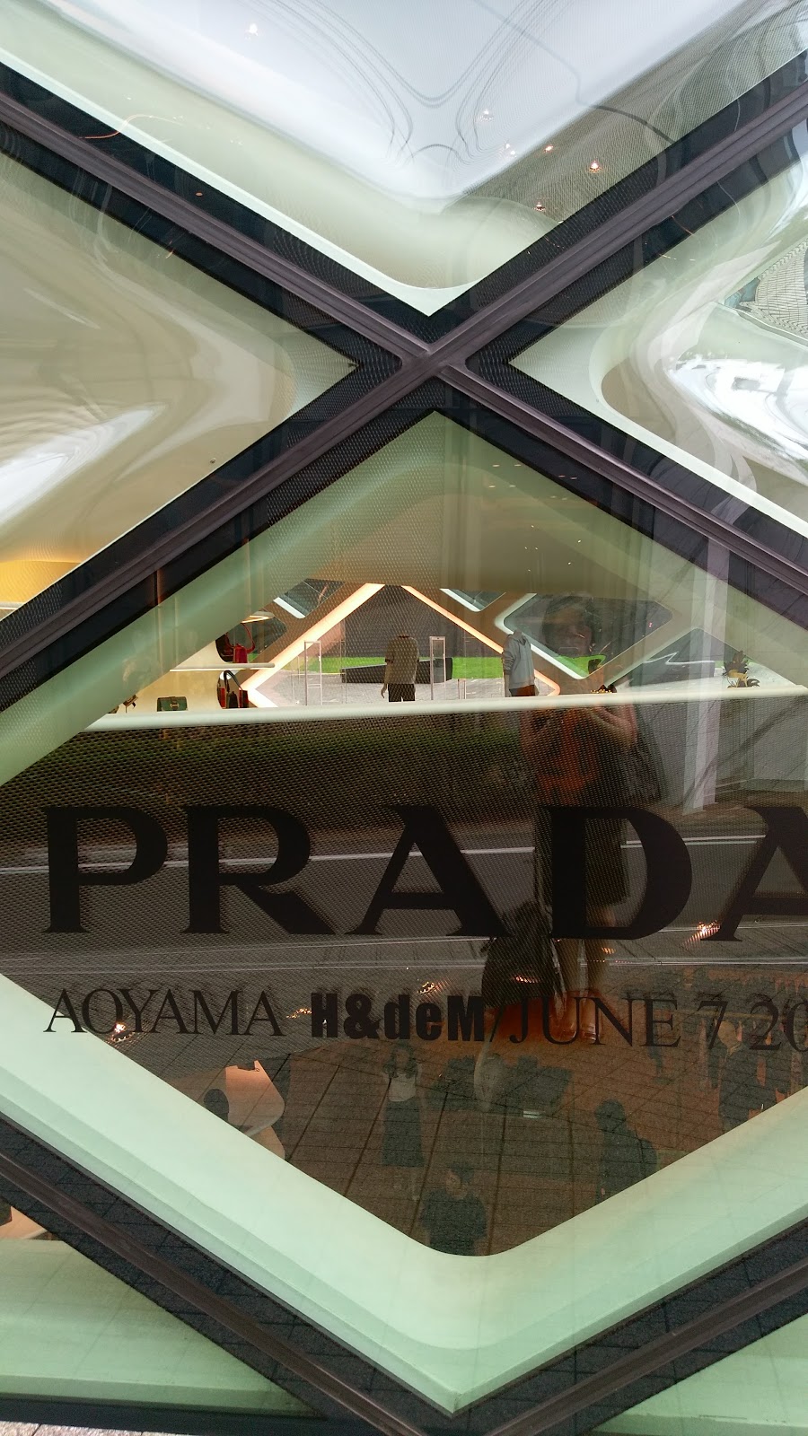 Prada Aoyama