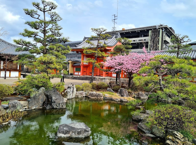 Sanjusangen-do