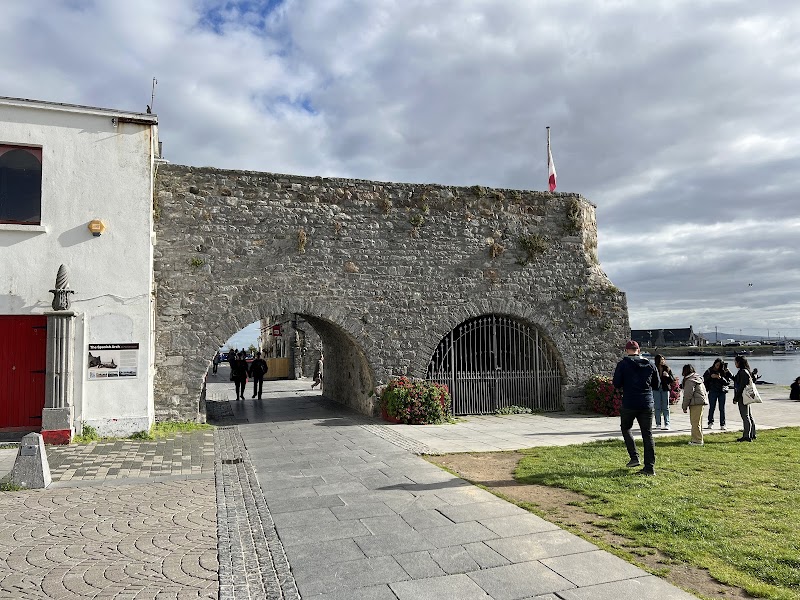 Spanish Arch & Long Walk