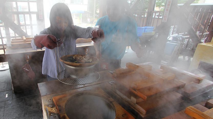 Steaming Pork Buns (Jigoku Mushi)