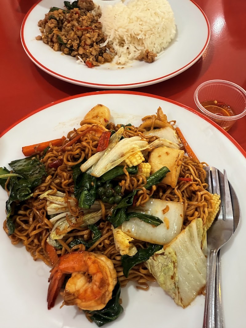 Sukhumvit Soi 38 Night Food