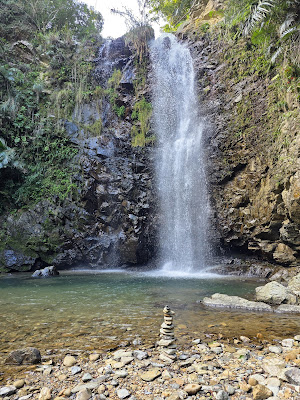 Taataki Waterfall Hike