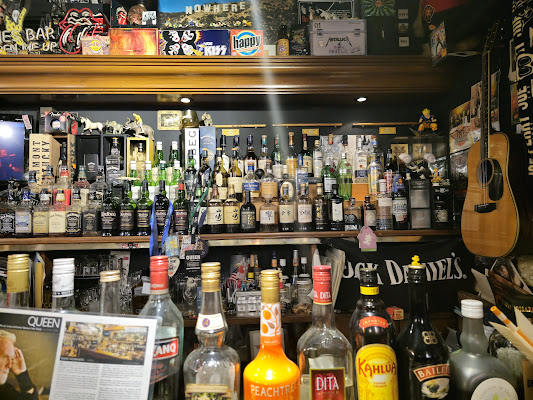 Tenjin Bars and Clubs